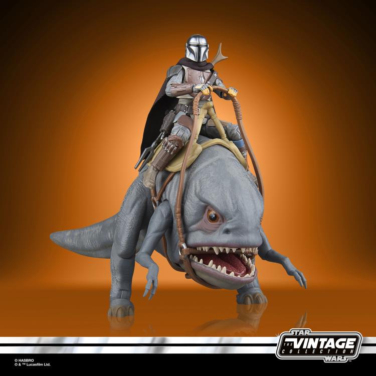 Star Wars: The Vintage Collection The Mandalorian (Arvala-7) & Blurrg Action Figure Set Gallery Image 4