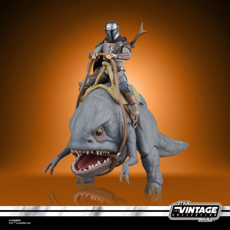 Star Wars: The Vintage Collection The Mandalorian (Arvala-7) & Blurrg Action Figure Set Gallery Image 3