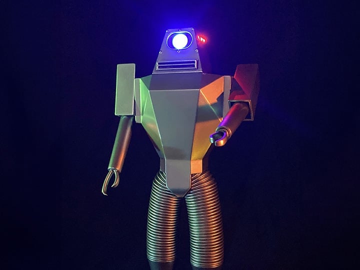 Target Earth Venusian War Robot 1/12 Scale Figure Gallery Image 1