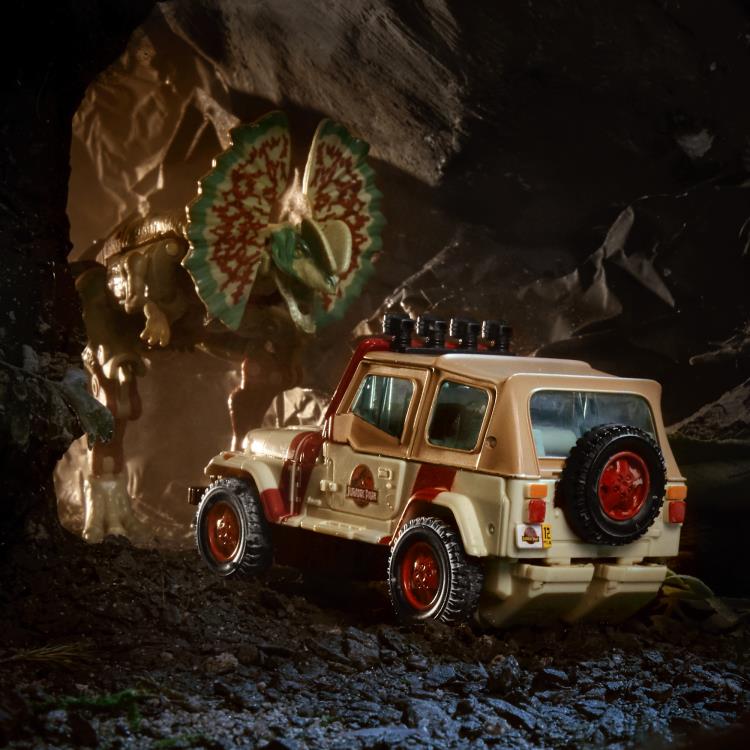 Transformers Collaborative Jurassic Park x Transformers Dilophocon & Autobot JP12 Exclusive Two-Pack Gallery Image 12