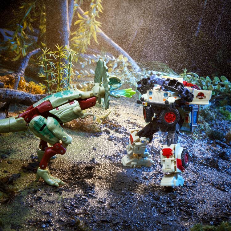Transformers Collaborative Jurassic Park x Transformers Dilophocon & Autobot JP12 Exclusive Two-Pack Gallery Image 15