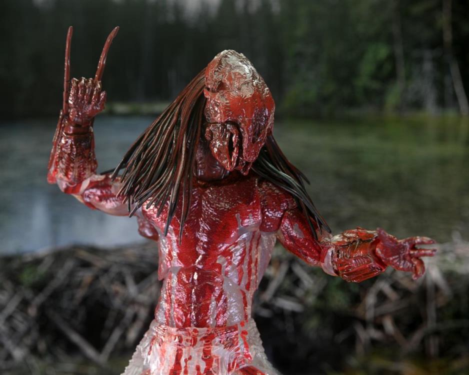 Prey Ultimate Feral Predator (Bear Blood) Action Figure Gallery Image 9