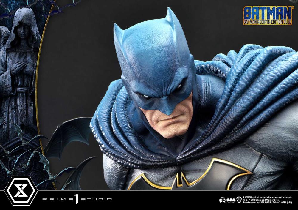 DC Rebirth Ultimate Premium Masterline Batman (Blue Ver.) Deluxe 1/4 Scale Limited Edition Statue (With Bonus) Gallery Image 32