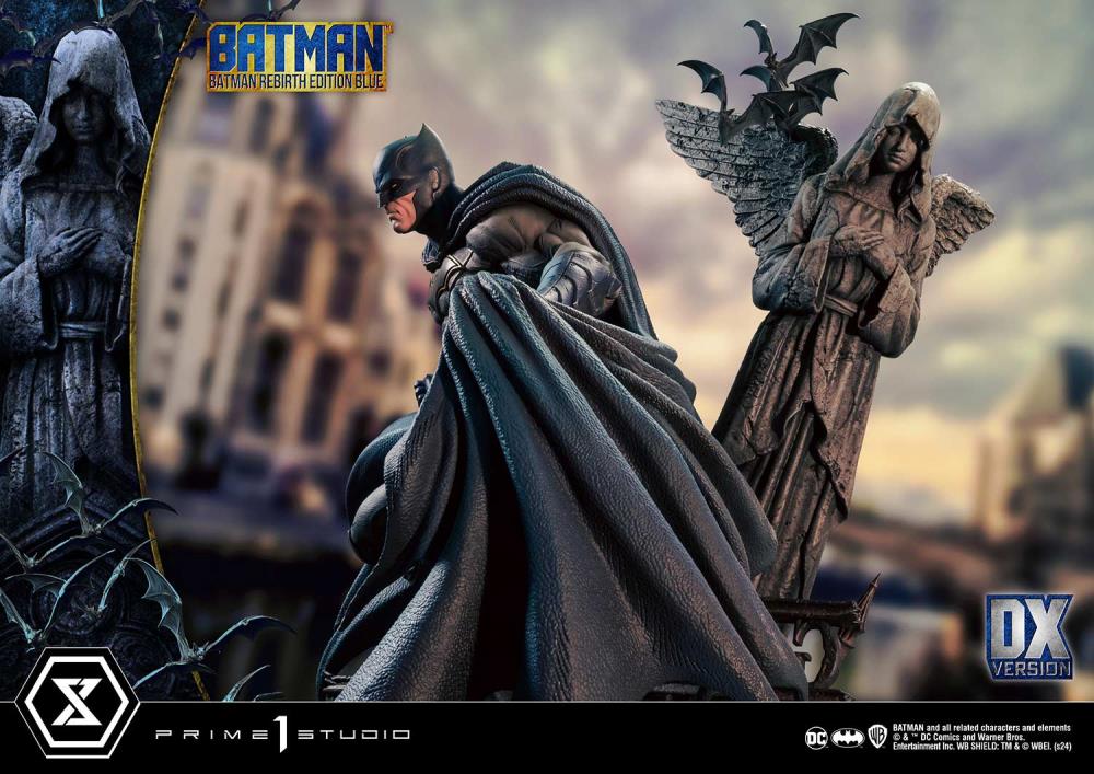 DC Rebirth Ultimate Premium Masterline Batman (Blue Ver.) Deluxe 1/4 Scale Limited Edition Statue (With Bonus) Gallery Image 84