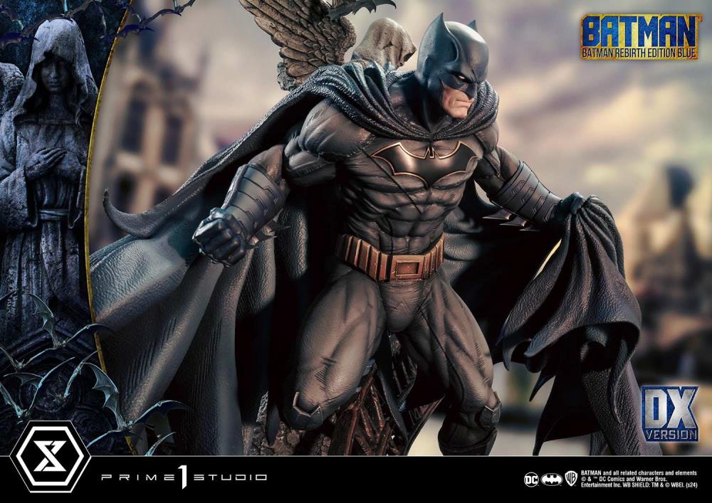 DC Rebirth Ultimate Premium Masterline Batman (Blue Ver.) Deluxe 1/4 Scale Limited Edition Statue (With Bonus) Gallery Image 85