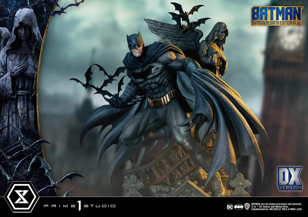 DC Rebirth Ultimate Premium Masterline Batman (Blue Ver.) Deluxe 1/4 Scale Limited Edition Statue (With Bonus) Gallery Image 62