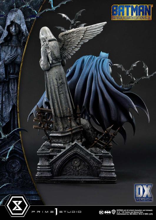 DC Rebirth Ultimate Premium Masterline Batman (Blue Ver.) Deluxe 1/4 Scale Limited Edition Statue (With Bonus) Gallery Image 8
