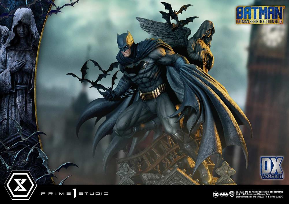 DC Rebirth Ultimate Premium Masterline Batman (Blue Ver.) Deluxe 1/4 Scale Limited Edition Statue (With Bonus) Gallery Image 56