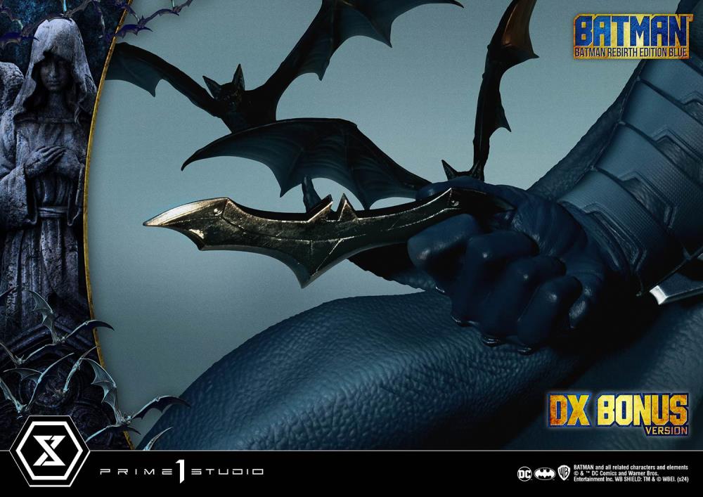 DC Rebirth Ultimate Premium Masterline Batman (Blue Ver.) Deluxe 1/4 Scale Limited Edition Statue (With Bonus) Gallery Image 103
