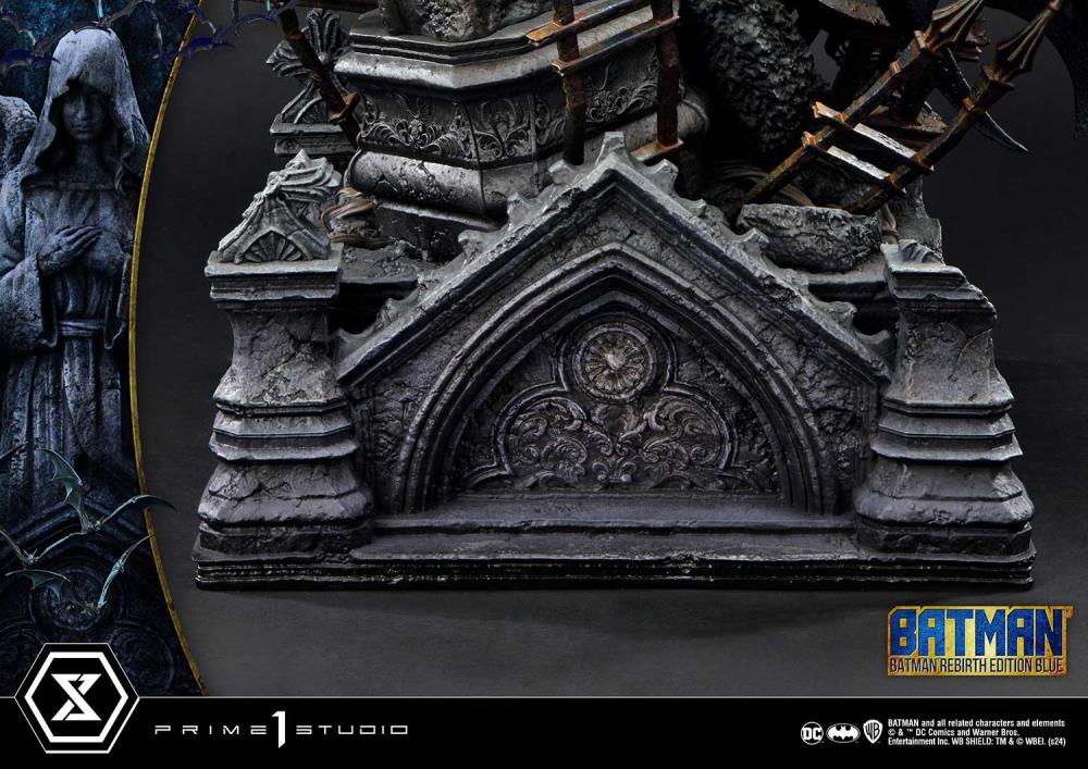 DC Rebirth Ultimate Premium Masterline Batman (Blue Ver.) Deluxe 1/4 Scale Limited Edition Statue (With Bonus) Gallery Image 46