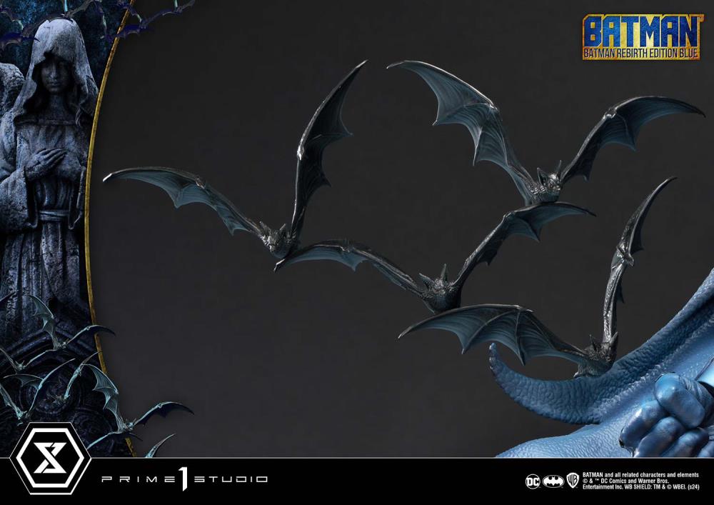 DC Rebirth Ultimate Premium Masterline Batman (Blue Ver.) Deluxe 1/4 Scale Limited Edition Statue (With Bonus) Gallery Image 48