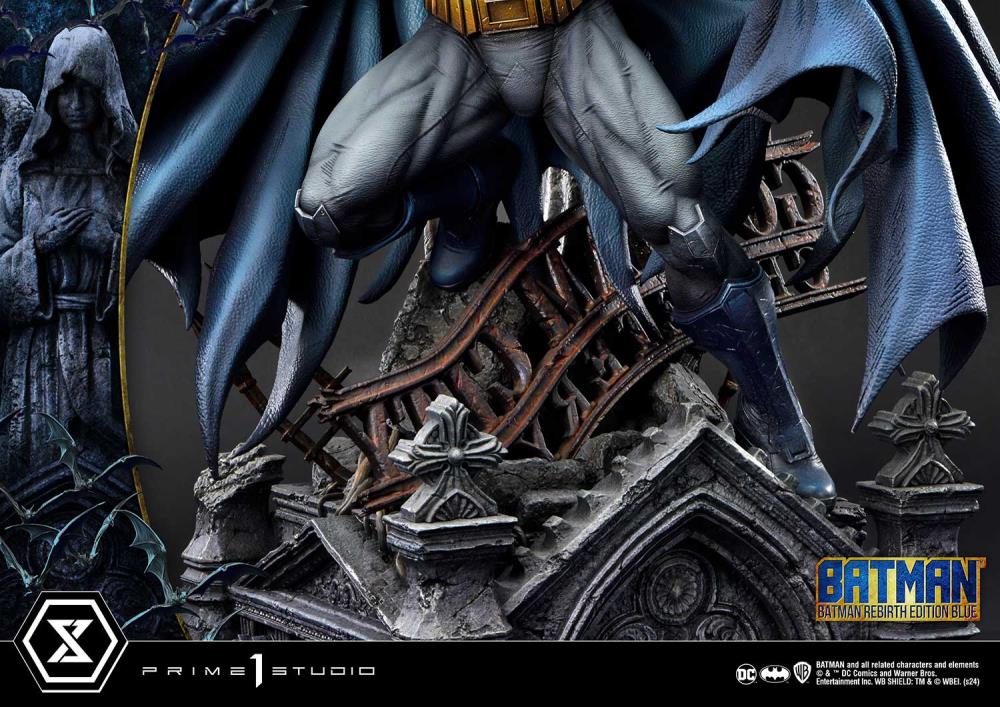 DC Rebirth Ultimate Premium Masterline Batman (Blue Ver.) Deluxe 1/4 Scale Limited Edition Statue (With Bonus) Gallery Image 45