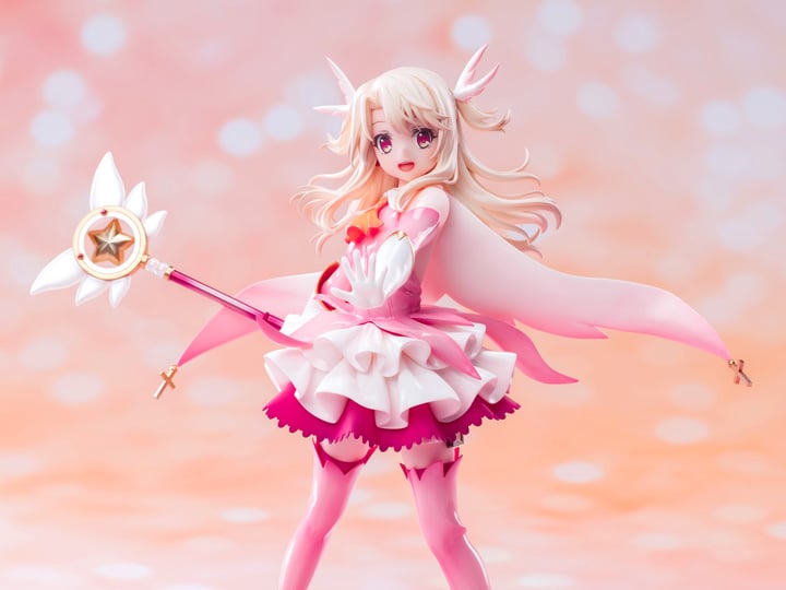 Fate/kaleid liner Prisma Illya: Licht - The Nameless Girl Illyasviel von Einzbern (Anime 10th Anniversary Transformation Ver.) 1/7 Scale Figure Gallery Image 1