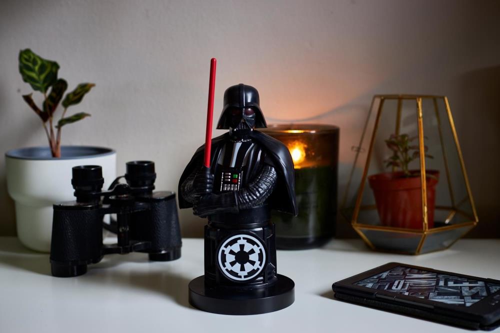 Star Wars: A New Hope Cable Guys Darth Vader Phone & Controller Holder Gallery Image 3