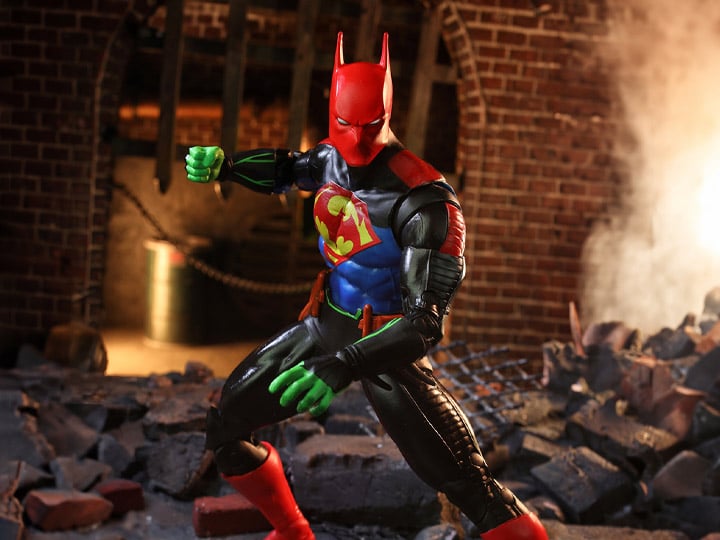 Batman/Superman: World's Finest DC Multiverse Batman/Superman Fusion Action Figure Gallery Image 1