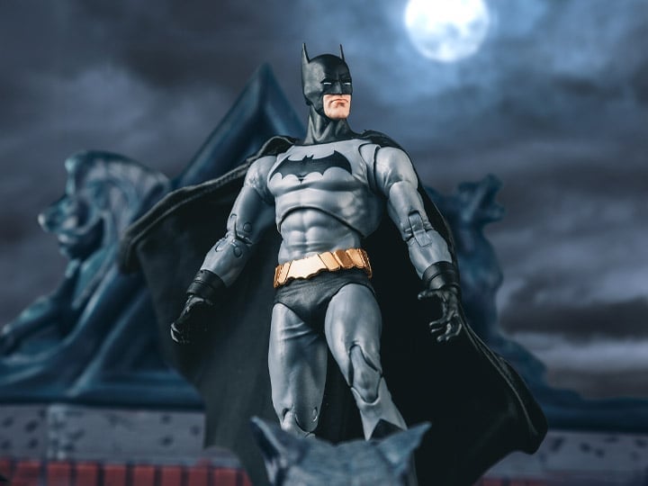 Batman: Reborn DC Multiverse Batman (Dick Grayson) Action Figure Gallery Image 1