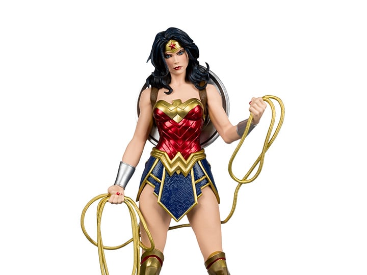 DC Comics Wonder Woman (Jim Lee) 1/6 Scale Figure (With Digital Code) Gallery Image 1