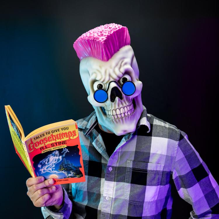 Goosebumps Curly Vinyl Mask Gallery Image 6