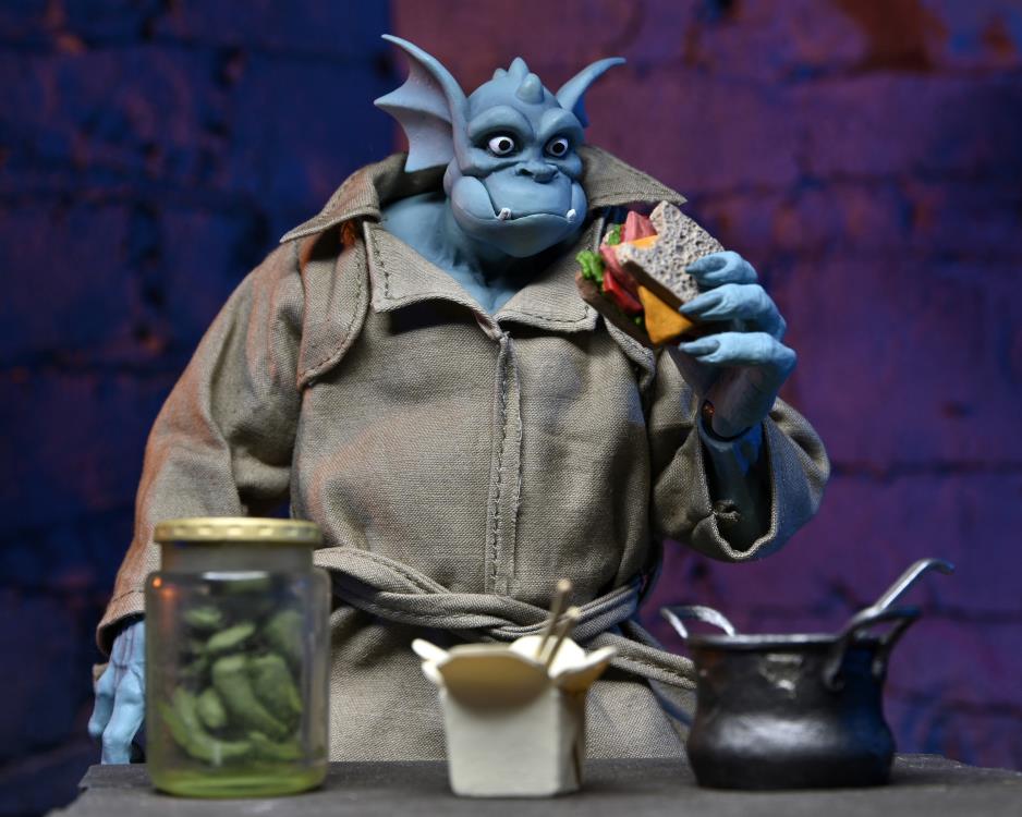 Disney's Gargoyles Ultimate Detective Broadway "Silver Falcon" (With Closed Wings) Action Figure Gallery Image 10