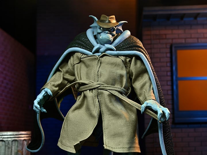 Disney's Gargoyles Ultimate Detective Broadway "Silver Falcon" (With Closed Wings) Action Figure Gallery Image 1