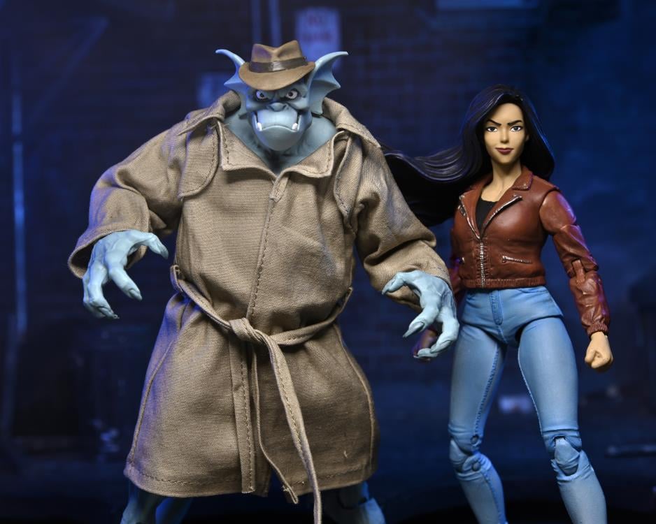 Disney's Gargoyles Ultimate Detective Broadway "Silver Falcon" (With Closed Wings) Action Figure Gallery Image 7