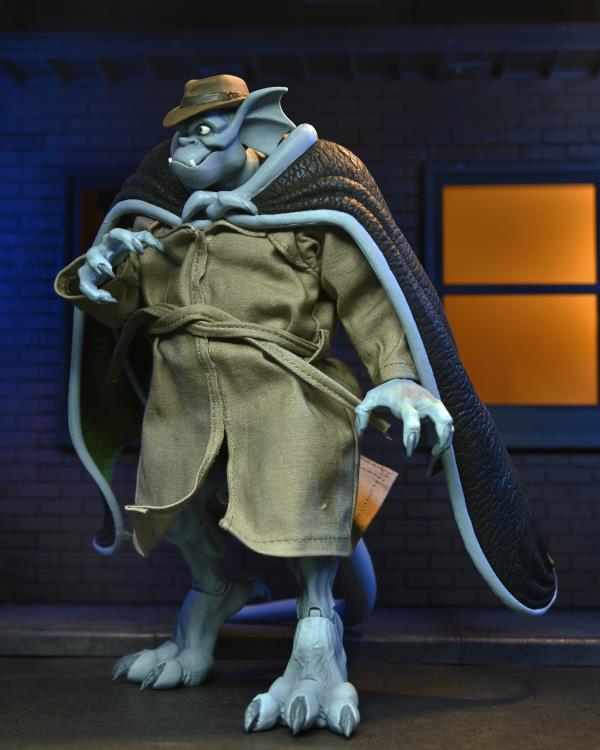 Disney's Gargoyles Ultimate Detective Broadway "Silver Falcon" (With Closed Wings) Action Figure Gallery Image 5