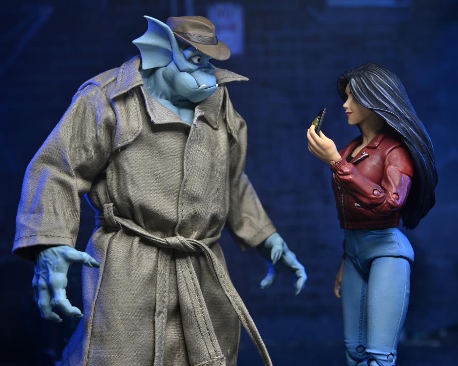 Disney's Gargoyles Ultimate Detective Broadway "Silver Falcon" (With Closed Wings) Action Figure Gallery Image 8