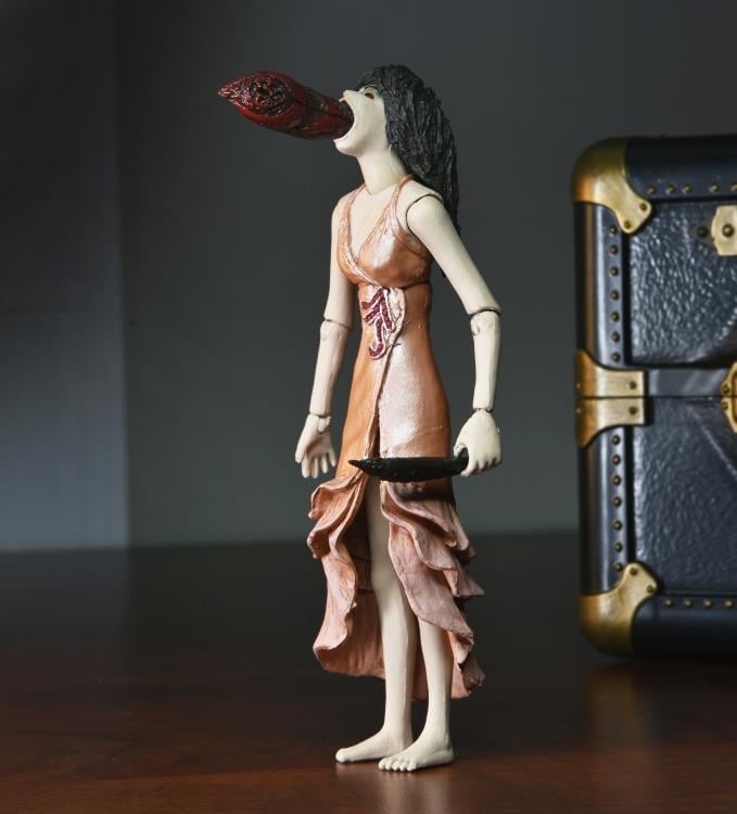 Puppet Master Leech Woman & Toulon's Puppet Case Figure Set Gallery Image 5