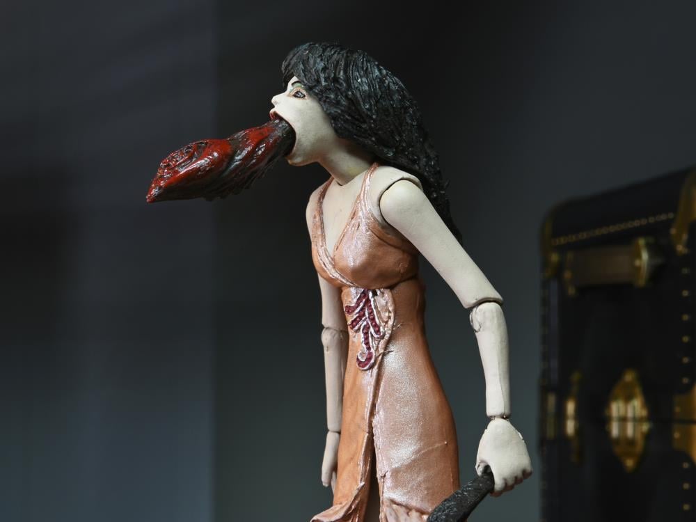 Puppet Master Leech Woman & Toulon's Puppet Case Figure Set Gallery Image 7