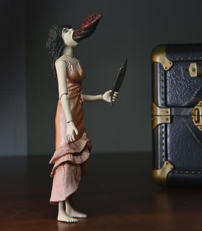 Puppet Master Leech Woman & Toulon's Puppet Case Figure Set Gallery Image 13