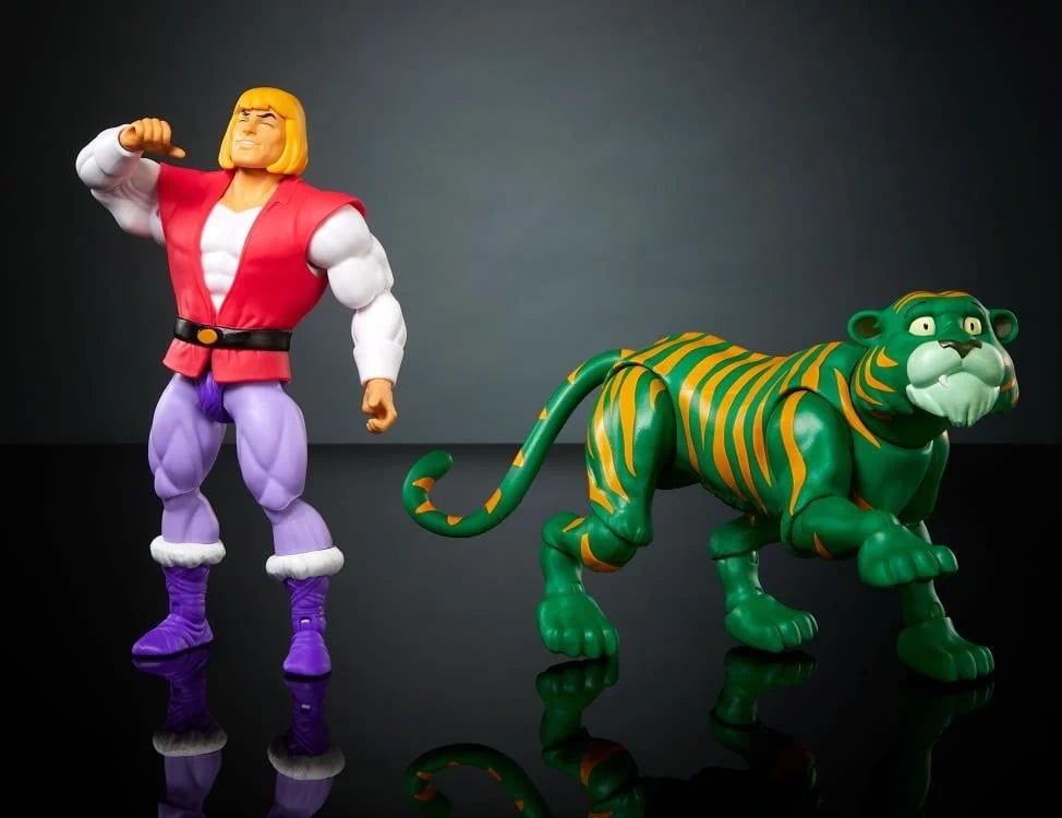 Masters of the Universe: Origins Prince Adam & Cringer (Cartoon Collection) Two-Pack (Multi-Language Packaging) Gallery Image 3