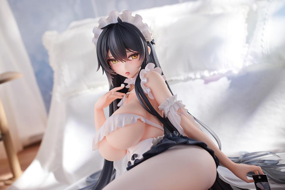 Azur Lane Indomitable (Kedarui Maid Ver.) 1/4 Scale Figure Gallery Image 11