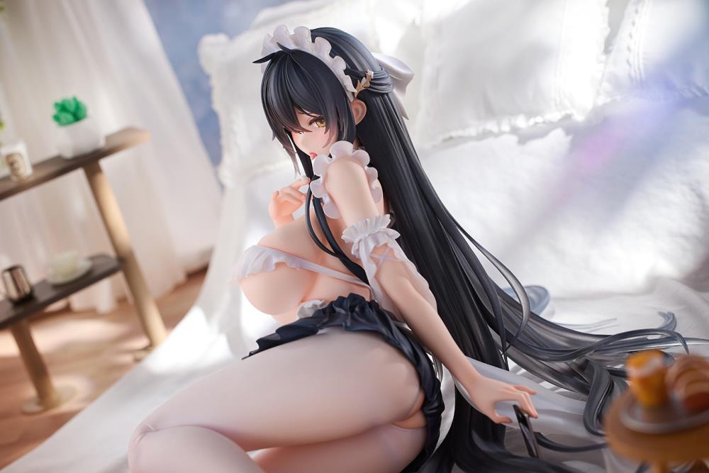 Azur Lane Indomitable (Kedarui Maid Ver.) 1/4 Scale Figure Gallery Image 7