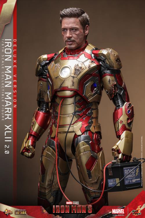 Iron Man 3 MMS758D65B Iron Man Mark XLII (2.0) Deluxe 1/6th Scale Collectible Figure Gallery Image 14