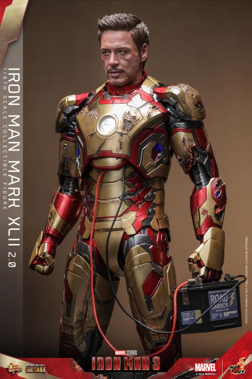 Iron Man 3 MMS758D65B Iron Man Mark XLII (2.0) Deluxe 1/6th Scale Collectible Figure Gallery Image 20