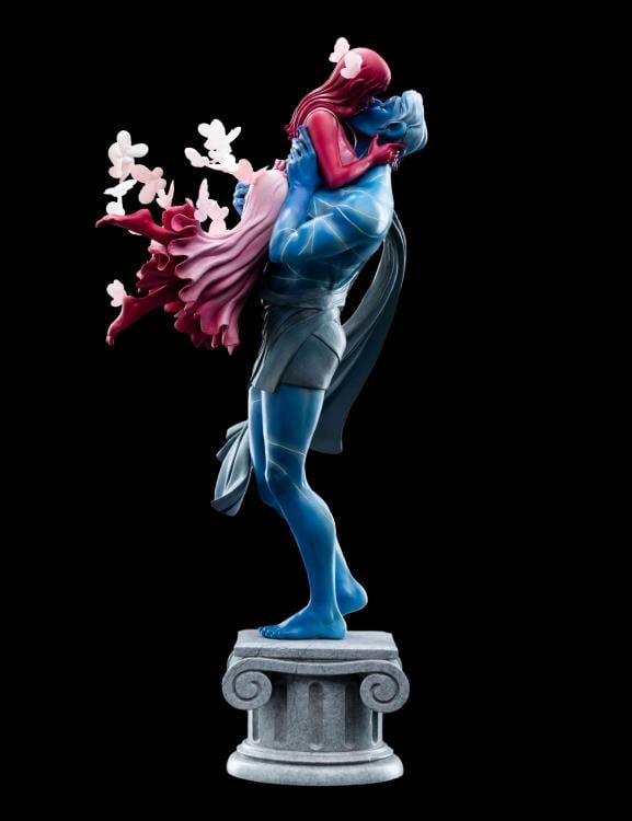 Lore Olympus Hades and Persephone's First Kiss Premium Limited Edition Statue Gallery Image 4