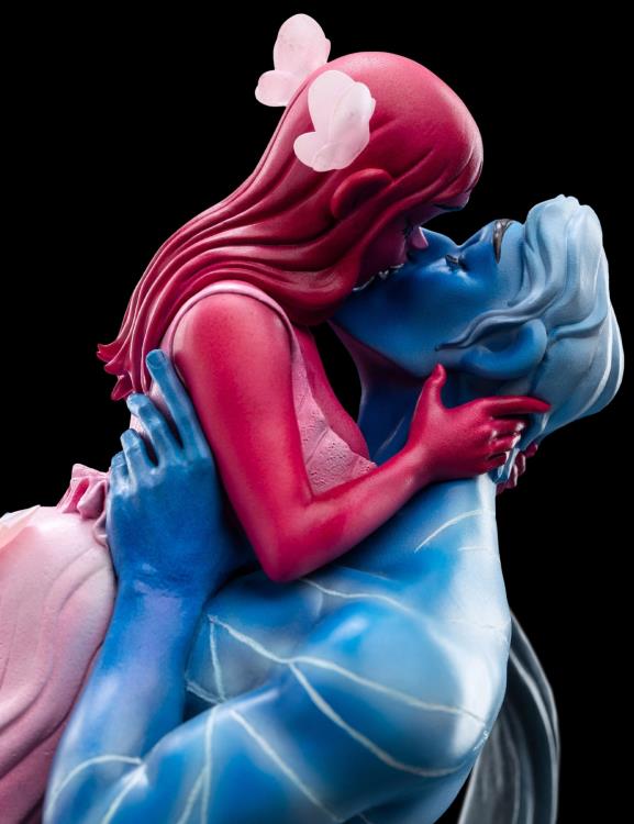 Lore Olympus Hades and Persephone's First Kiss Premium Limited Edition Statue Gallery Image 14