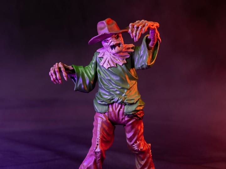Goosebumps: The Scarecrow Walks at Midnight 5" Scarecrow Action Figure (Curly Build-a-Bonehead) Gallery Image 1