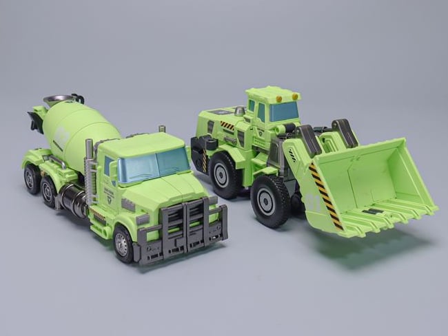Giant Legion GLA-01 + GLA-02 Figure Set Gallery Image 3