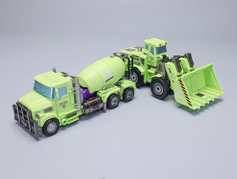 Giant Legion GLA-01 + GLA-02 Figure Set Gallery Image 9