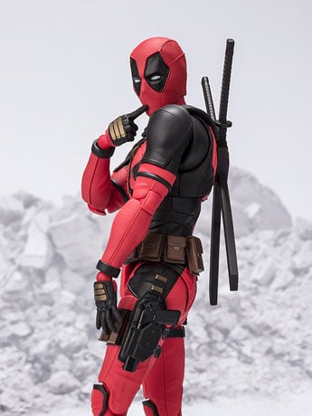 Deadpool & Wolverine S.H.Figuarts Deadpool Action Figure Gallery Image 2