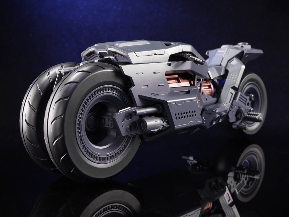 The Flash (2023) Batcycle 1/12 Scale Model Kit Gallery Image 1