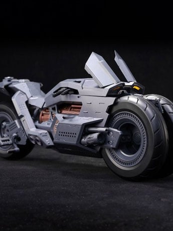 The Flash (2023) Batcycle 1/12 Scale Model Kit Gallery Image 2