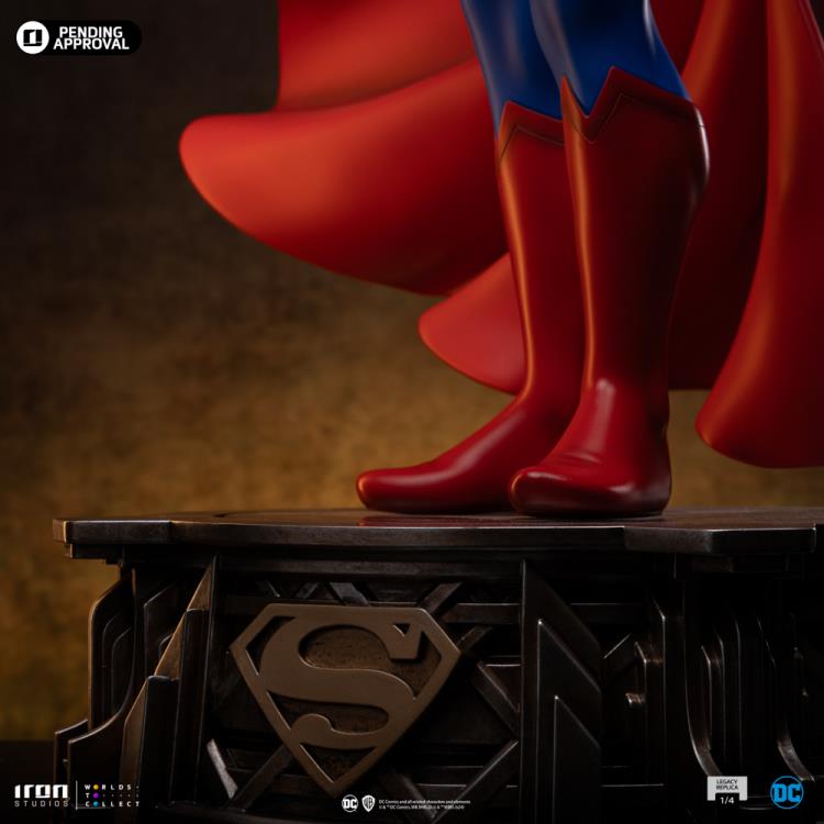 DC Comics Trinity Legacy Replica Superman Limited Edition 1/4 Scale Statue Gallery Image 12