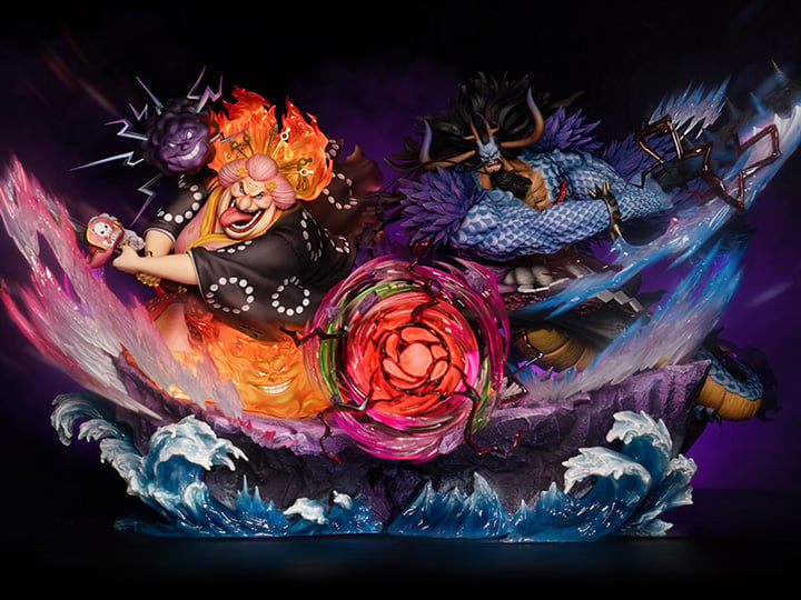 One Piece Big Mom & Kaido with Hakai (Battle Damage Ver.) Statue Gallery Image 1