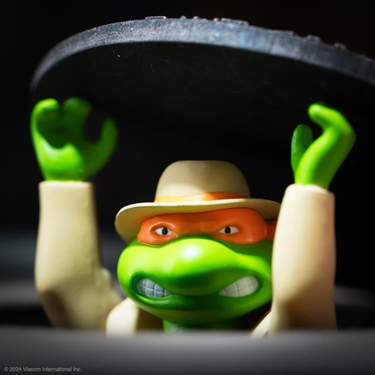 Teenage Mutant Ninja Turtles ReAction Undercover Michelangelo (Weird Pizza To Go) SDCC 2024 Exclusive Action Figure Gallery Image 4