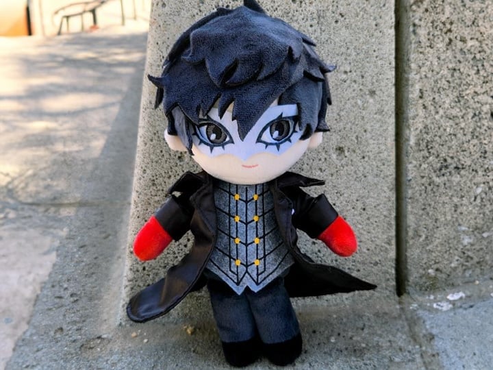Persona 5 Royal Stubbins Deluxe Joker Plush Gallery Image 1