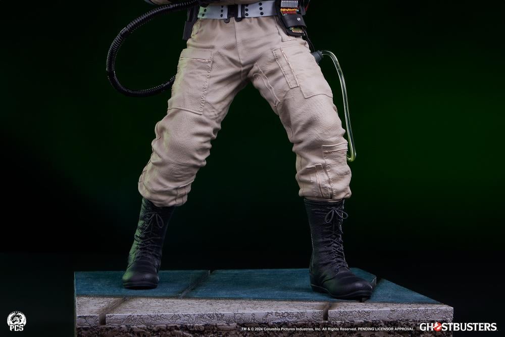 Ghostbusters Premier Series Winston 1/4 Scale Statue Gallery Image 24