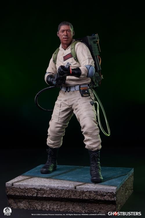 Ghostbusters Premier Series Winston 1/4 Scale Statue Gallery Image 10
