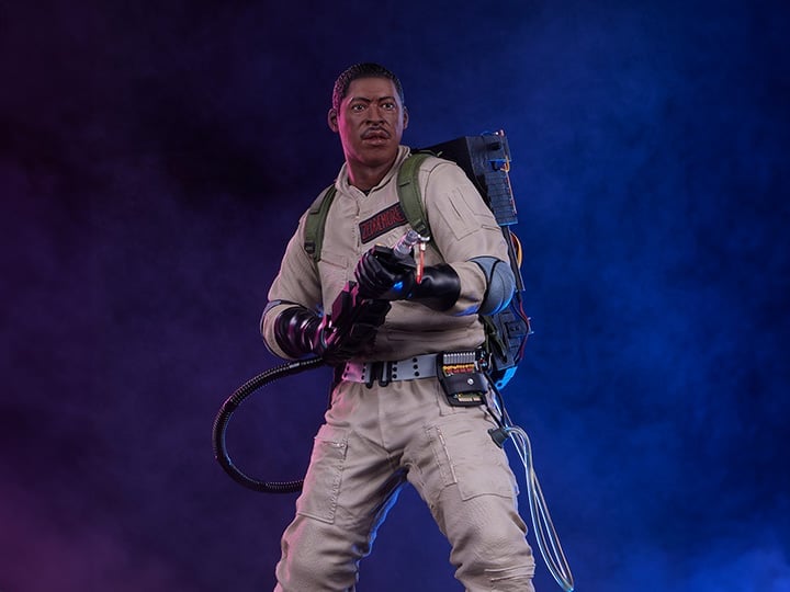 Ghostbusters Premier Series Winston 1/4 Scale Statue Gallery Image 1
